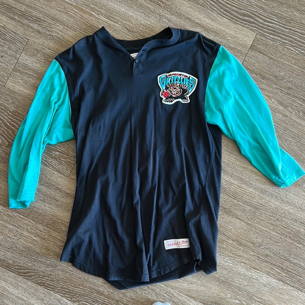 Mitchell & Ness Vancouver Grizzlies Black and Teal Long Sleeve Shirt